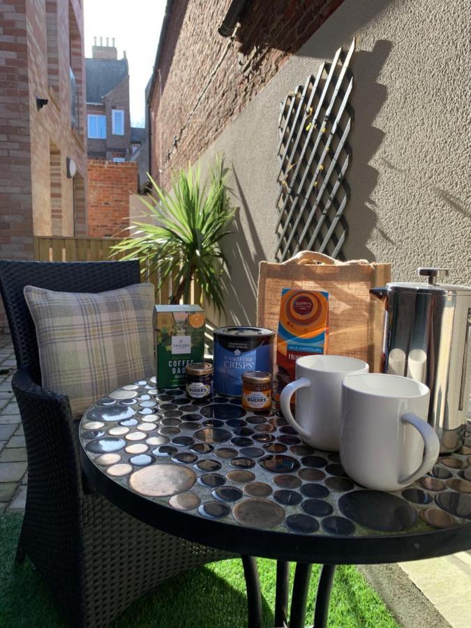York Staycation With Free Parking Extérieur photo